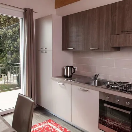 Apartament Campiano *