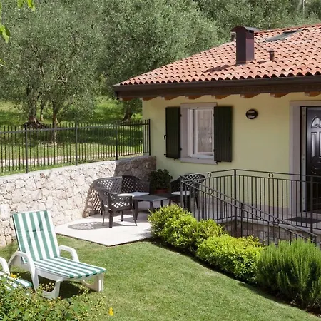 Campiano Appartement *